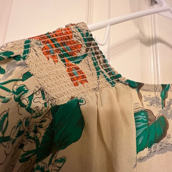 Anthropologie Mermaid tag silk dragonfly top, size 6. Hidden side zip. - Picture 8 of 11